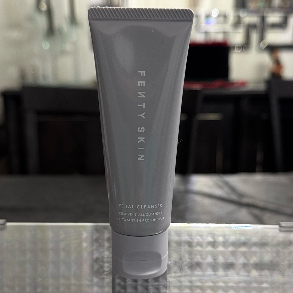 Fenty Skin Total Cleans’r Remove it All Cleanser ( NEW NO BOX)